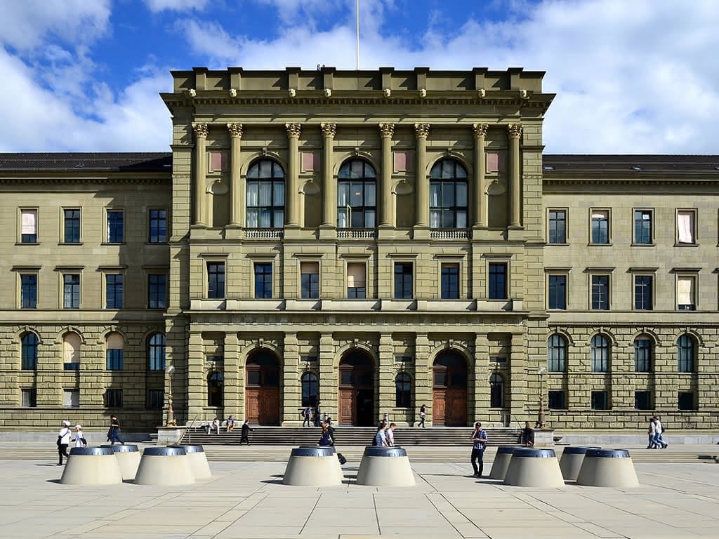 (c) Roland Fischer, Zürich (Switzerland) – Mail notification to: roland_zh(at)hispeed(dot)ch / Wikimedia Commons, via Wikimedia Commons